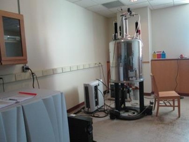 Varian AS 400 NMR